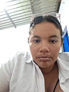 monicarokaforte online show from March 16, 2026, 5:44 am