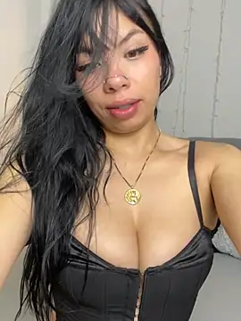 Queen Chanel XXX online show from May 27, 2026, 8:27 pm