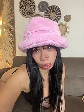 Queen Chanel XXX online show from May 10, 2026, 8:22 pm