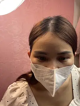 Emma 2603 online show from April 3, 2026, 1:39 pm