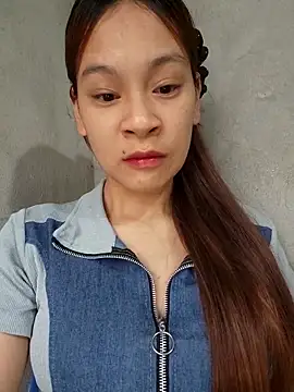 Snapshot of -Hicici- chatting on April 12, 2026, 11:08 pm -Hicici- online show from April 12, 2026, 11:08 pm