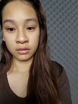 Snapshot of -Hicici- chatting on April 5, 2026, 10:27 pm -Hicici- online show from April 5, 2026, 10:27 pm