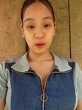 Snapshot of -Hicici- chatting on April 9, 2026, 2:02 am -Hicici- online show from April 9, 2026, 2:02 am