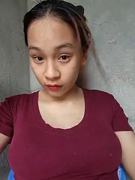 Snapshot of -Hicici- chatting on April 23, 2026, 2:18 am -Hicici- online show from April 23, 2026, 2:18 am