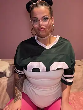 EmiliaSunx online show from March 11, 2026, 8:36 pm