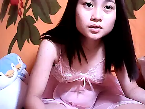 Yummy Donna online show from April 15, 2026, 5:17 pm