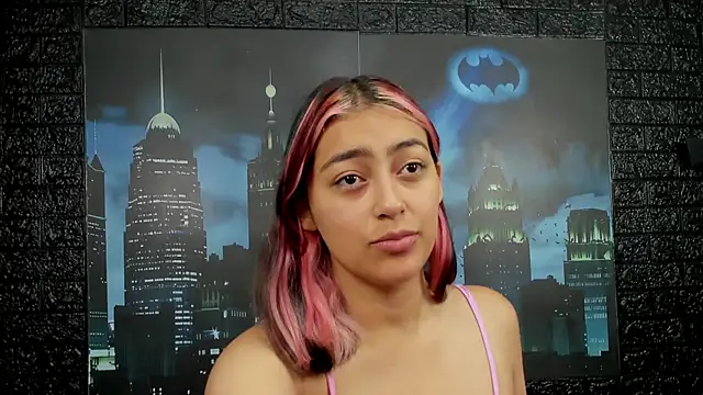 PinkyyPieee  online show from April 14, 2026, 1:05 pm