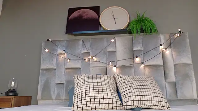 Meganlove   online show from March 23, 2026, 1:28 am