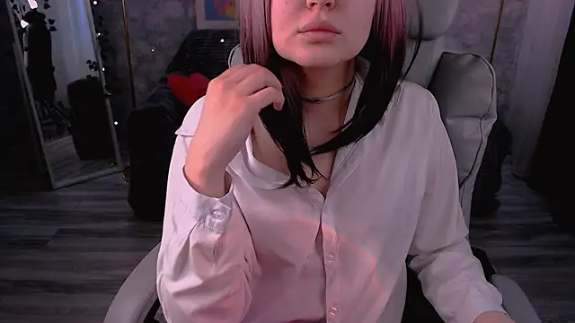 DaisyBloomm online show from March 15, 2026, 12:56 pm