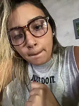 Snapshot of miicbebita chatting on March 30, 2026, 3:57 pm miicbebita online show from March 30, 2026, 3:57 pm