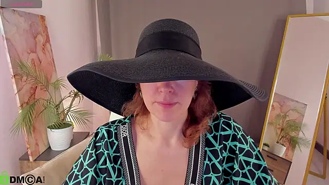 LeticiaRomano online show from April 10, 2026, 3:46 am