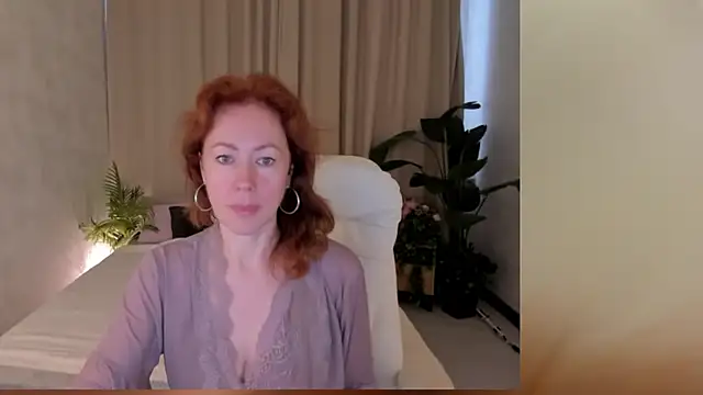 Snapshot of LeticiaRomano chatting on May 29, 2026, 4:18 am LeticiaRomano online show from May 29, 2026, 4:18 am