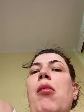 Snapshot of Cutee_Erika chatting on June 4, 2026, 10:42 am Cutee Erika online show from June 4, 2026, 10:42 am