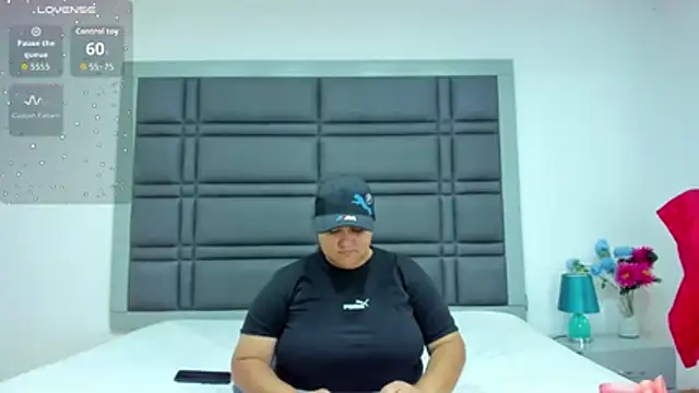 AmaranttayLunay online show from March 17, 2026, 6:33 pm