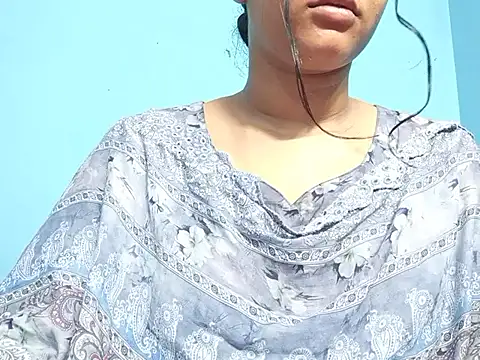 Emma 4433 online show from April 19, 2026, 5:14 pm