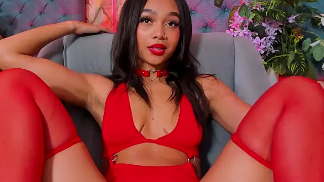 Snapshot of LiahGrey chatting on June 27, 2026, 11:00 pm LiahGrey online show from June 27, 2026, 11:00 pm
