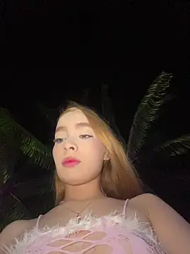 Isabella gaviria online show from March 16, 2026, 12:51 am