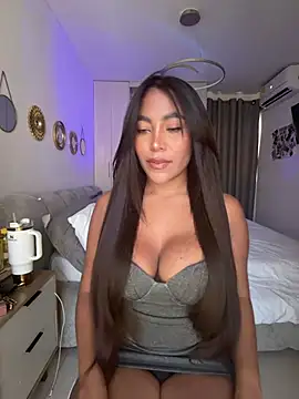 Snapshot of SaraValentina11 chatting on April 19, 2026, 5:47 pm SaraValentina11 online show from April 19, 2026, 5:47 pm