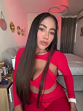 Snapshot of SaraValentina11 chatting on April 14, 2026, 7:30 pm SaraValentina11 online show from April 14, 2026, 7:30 pm