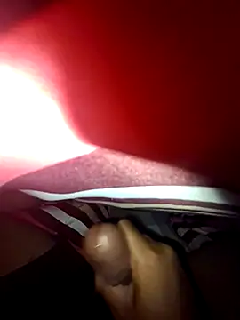 elvireli online show from March 11, 2026, 6:35 pm