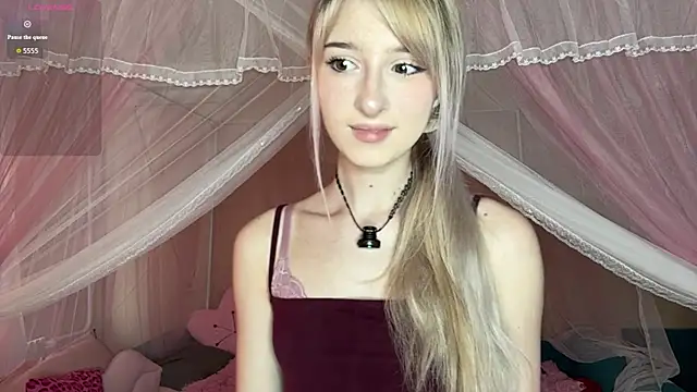OnlyEva1 online show from June 5, 2026, 9:04 am