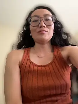 Snapshot of aliciahebixxx chatting on July 7, 2026, 9:51 pm aliciahebixxx online show from July 7, 2026, 9:51 pm