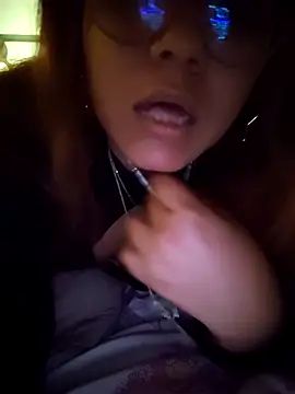 blurosa online show from April 15, 2026, 11:05 pm