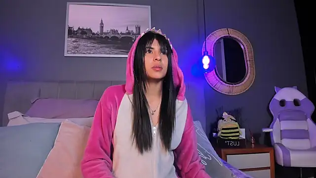 Violettaa Stone online show from April 13, 2026, 11:58 am