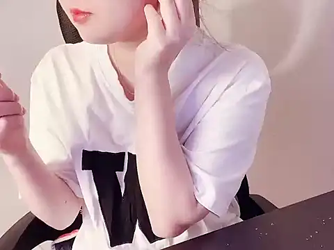 hunhun122 online show from March 26, 2026, 5:33 pm