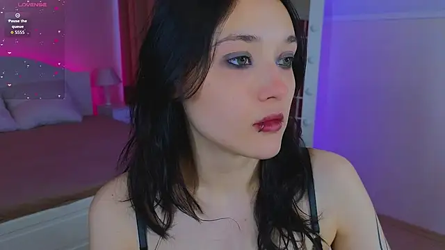 DarcyBlackwood online show from May 14, 2026, 1:13 am
