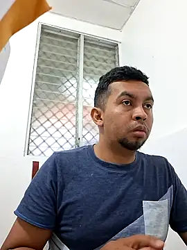 Snapshot of BomJoi chatting on March 14, 2026, 9:21 pm BomJoi online show from March 14, 2026, 9:21 pm