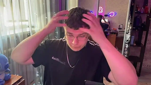 Snapshot of EricKnight1 chatting on March 13, 2026, 7:57 am EricKnight1 online show from March 13, 2026, 7:57 am