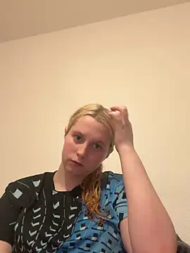 Snapshot of Young_Milka chatting on March 14, 2026, 9:10 pm Young Milka online show from March 14, 2026, 9:10 pm