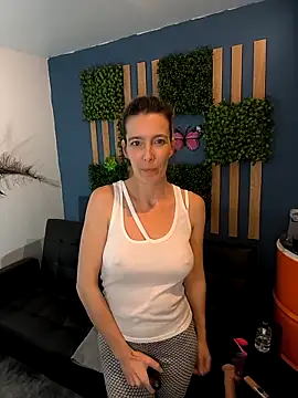 EvaliXiouss online show from March 16, 2026, 8:29 am