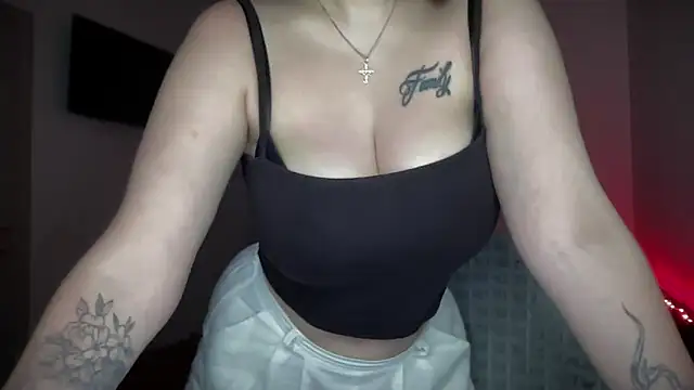 Snapshot of locaalise chatting on June 16, 2026, 3:39 am locaalise online show from June 16, 2026, 3:39 am