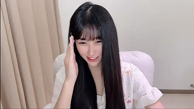 xiaooyee online show from June 1, 2026, 3:22 pm