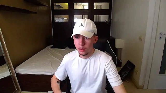 KrewVaughn online show from March 17, 2026, 6:38 am