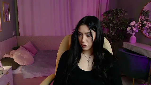 Snapshot of Winonna_Ryder chatting on March 13, 2026, 7:46 am Winonna Ryder online show from March 13, 2026, 7:46 am