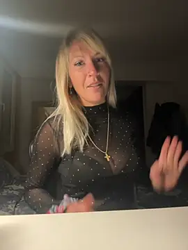 AtomBlondy online show from March 15, 2026, 9:22 pm