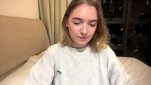 RoxyWet online show from May 19, 2026, 2:13 pm