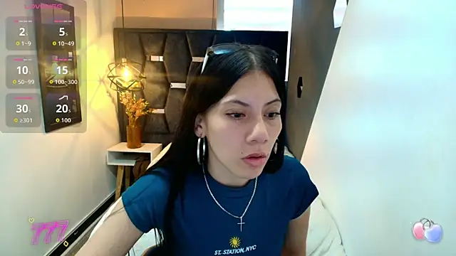 Abril Fox   online show from April 30, 2026, 8:16 pm