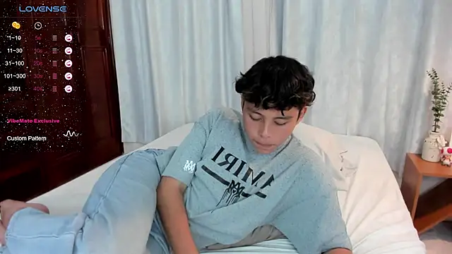 chico medusa online show from April 17, 2026, 8:11 pm