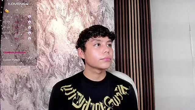 Snapshot of chico_medusa chatting on May 17, 2026, 8:09 pm chico medusa online show from May 17, 2026, 8:09 pm