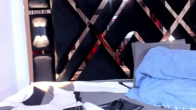 dajacatt online show from March 31, 2026, 6:48 am