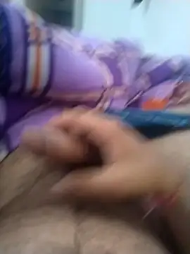 desilund0230 online show from April 8, 2026, 3:08 am