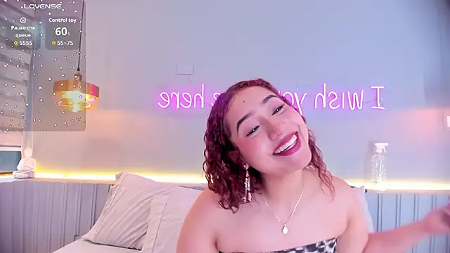 catalina herrera  online show from March 16, 2026, 9:39 pm