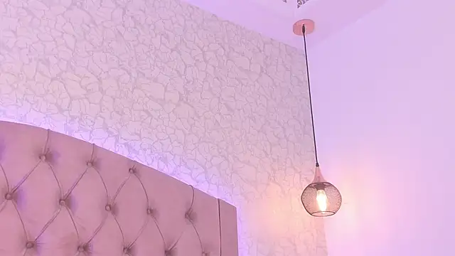 Snapshot of saraa_joness_ chatting on June 30, 2026, 7:14 pm saraa joness online show from June 30, 2026, 7:14 pm