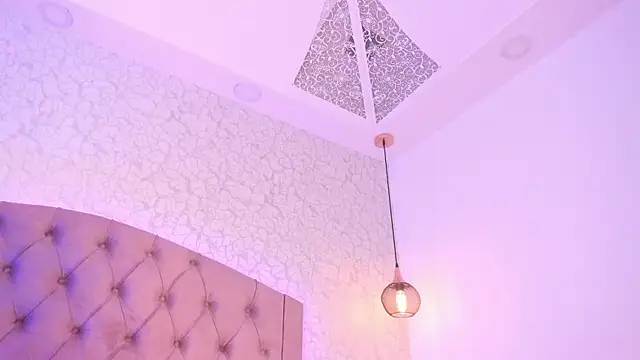 Snapshot of saraa_joness_ chatting on June 22, 2026, 7:22 pm saraa joness online show from June 22, 2026, 7:22 pm