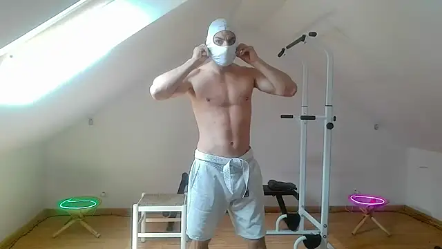 NinjaLaser online show from June 9, 2026, 11:33 am