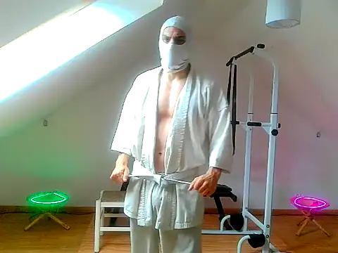 NinjaLaser online show from May 12, 2026, 11:27 am